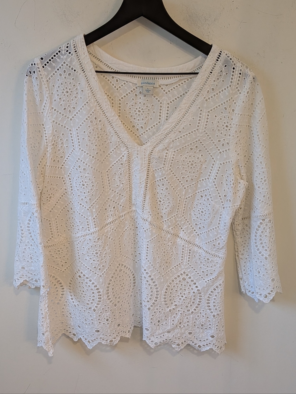 Sundance Women's White Eyelet Blouse V Neck Size Large